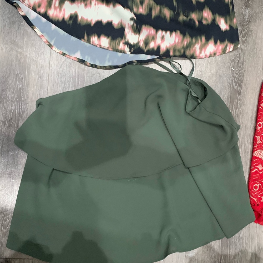 4 blouse bundle - Picture 5 of 6